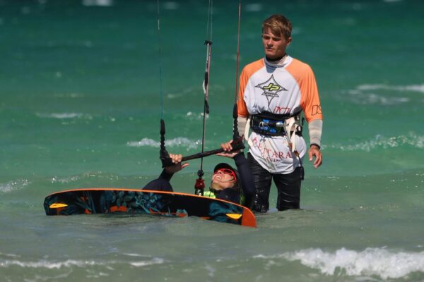 ecole kitesurf almanarre